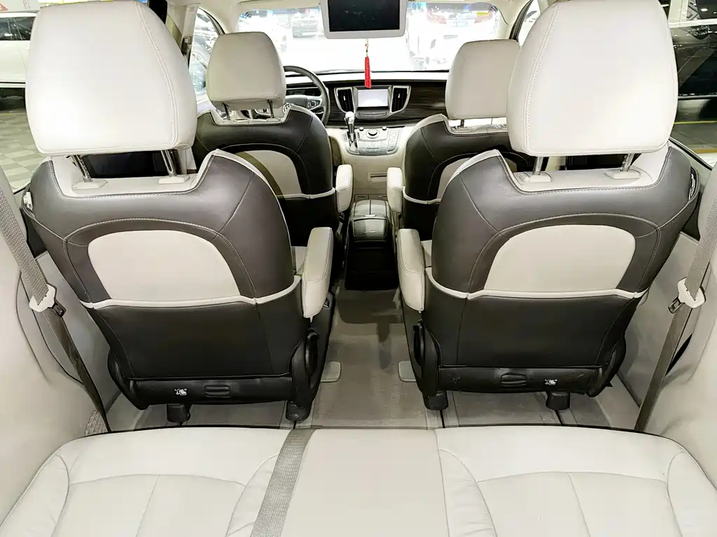 Buick GL8 2013 3.0L XT Luxury Flagship