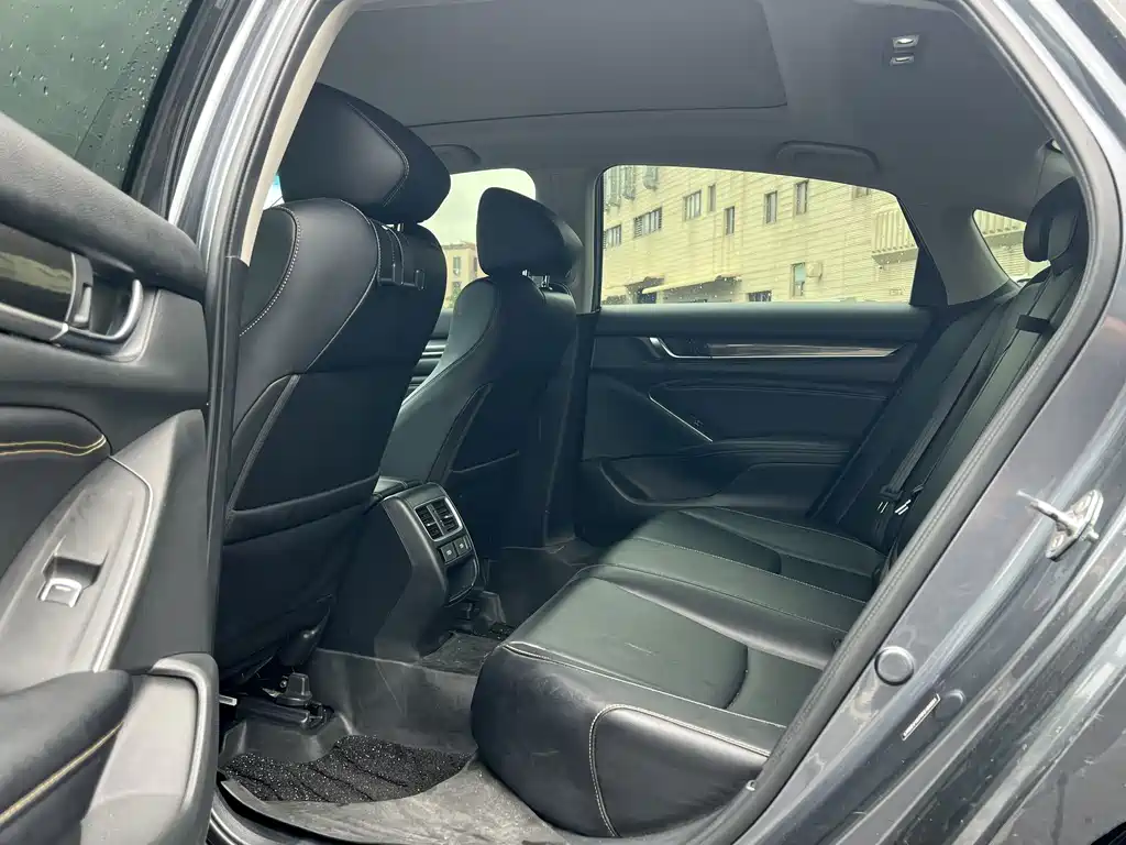 Honda Accord — миниатюра 19