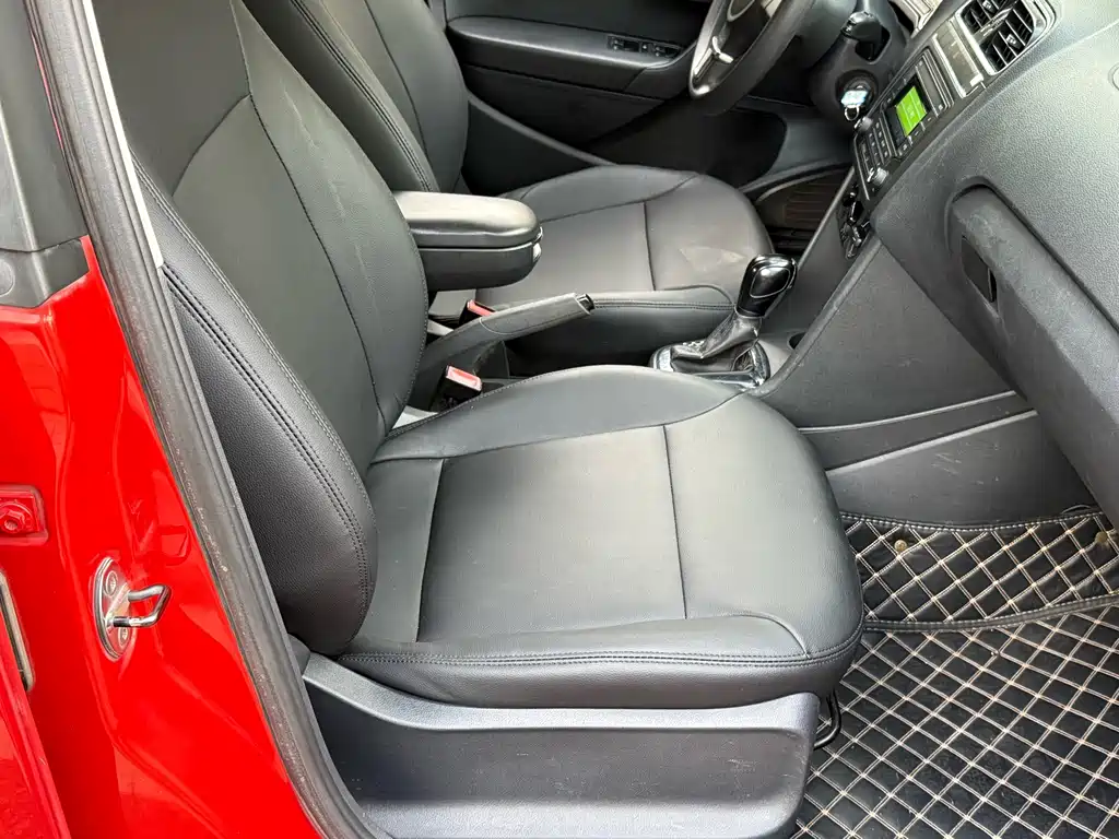 Volkswagen Polo — миниатюра 8