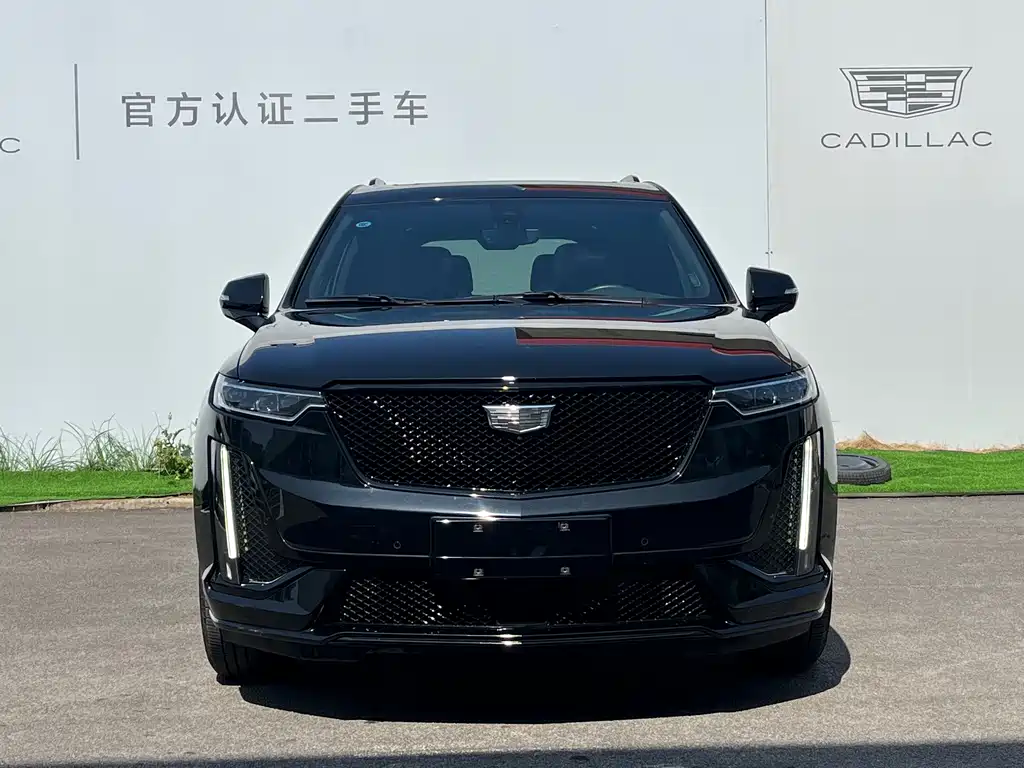Cadillac XT6 2025 2.0T мест Luxury Executive