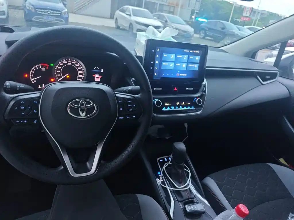 Toyota Corolla — миниатюра 10