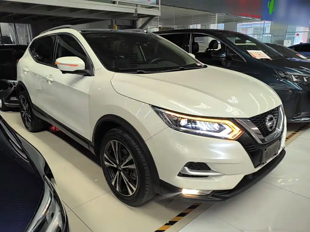 Nissan Qashqai — миниатюра 7