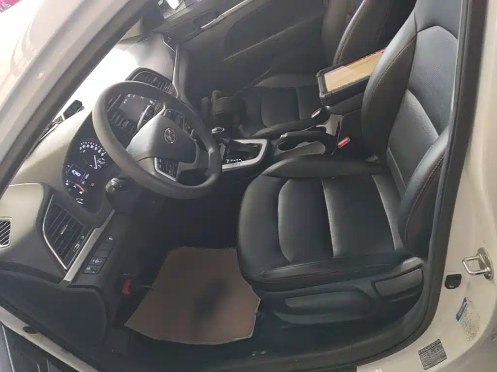Hyundai Elantra — миниатюра 15