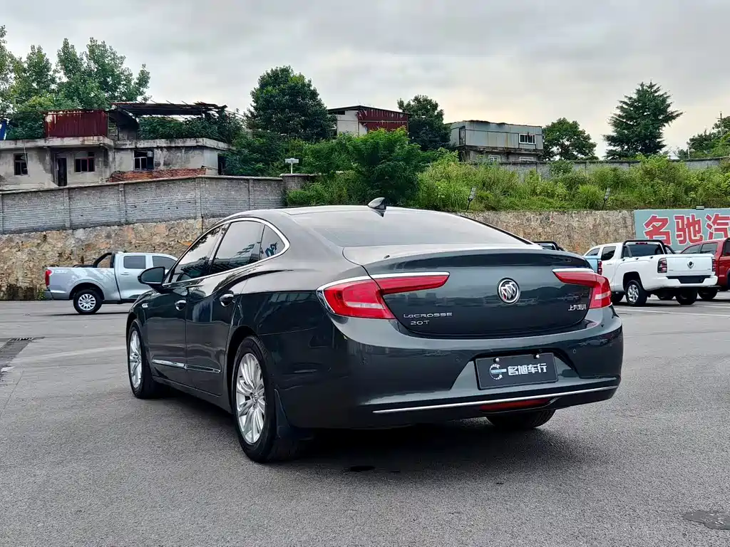Buick LaCrosse — миниатюра 7