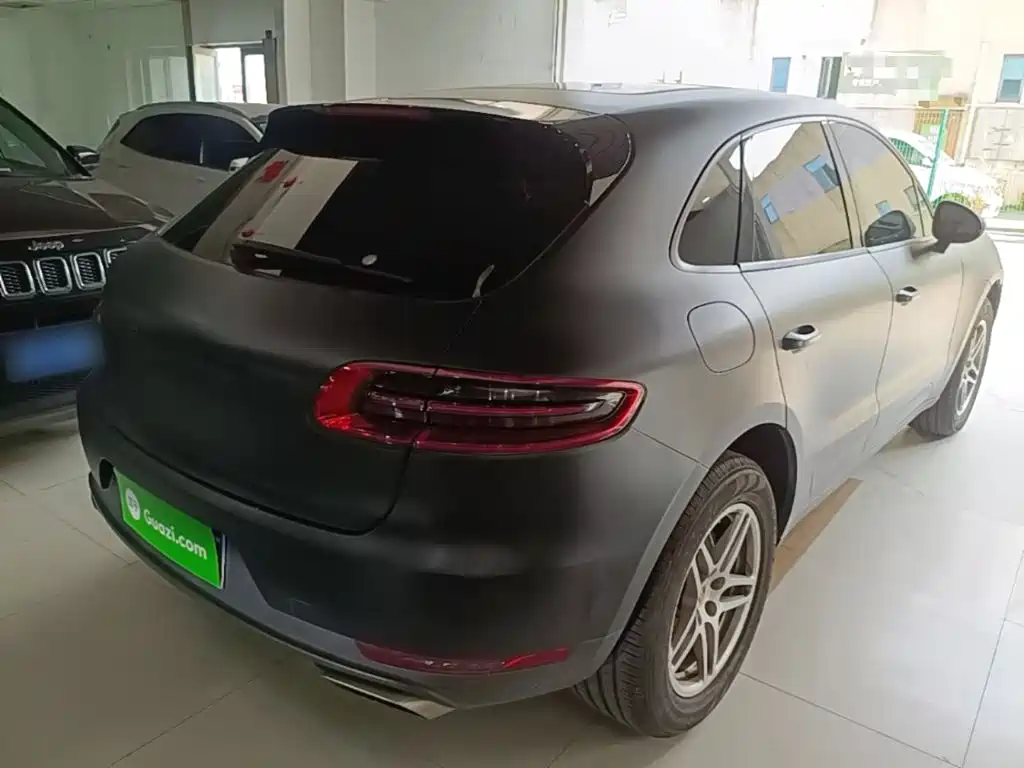 Porsche Macan — миниатюра 7