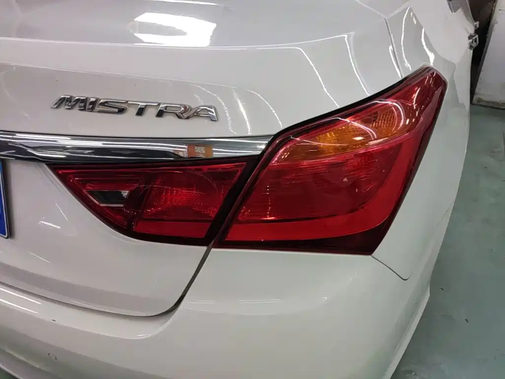 Hyundai Mistra — миниатюра 8