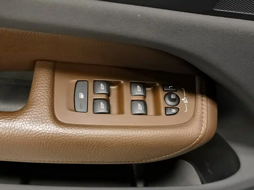 Volvo XC60 — миниатюра 9
