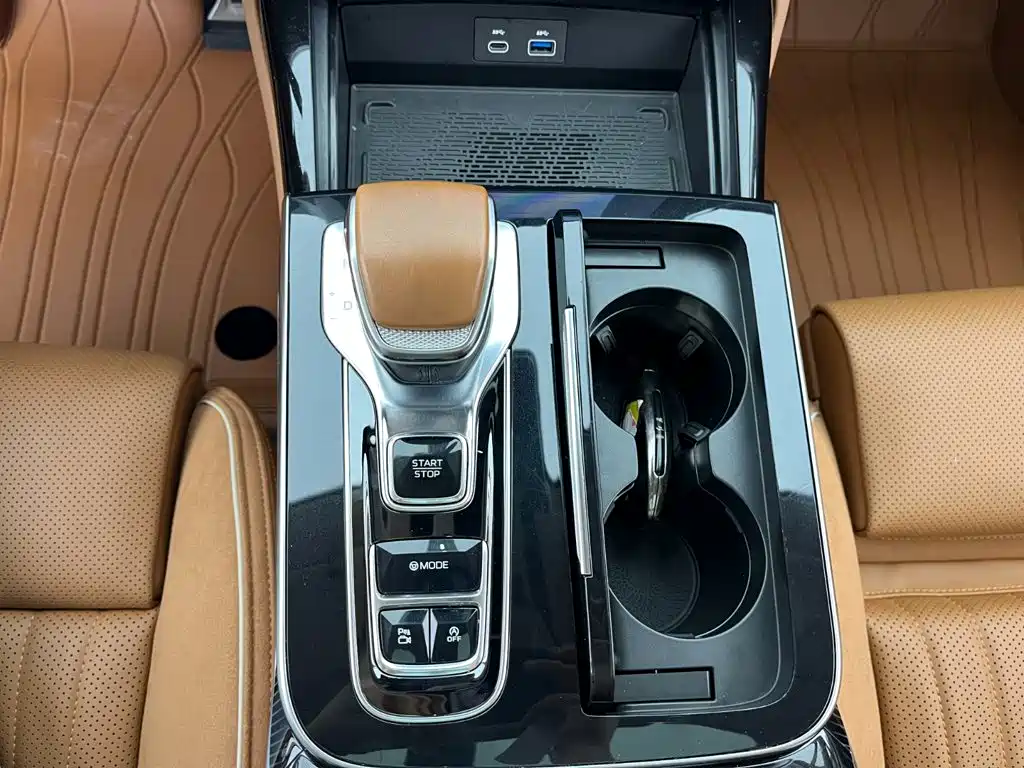 Hongqi Hongqi H9 — миниатюра 10