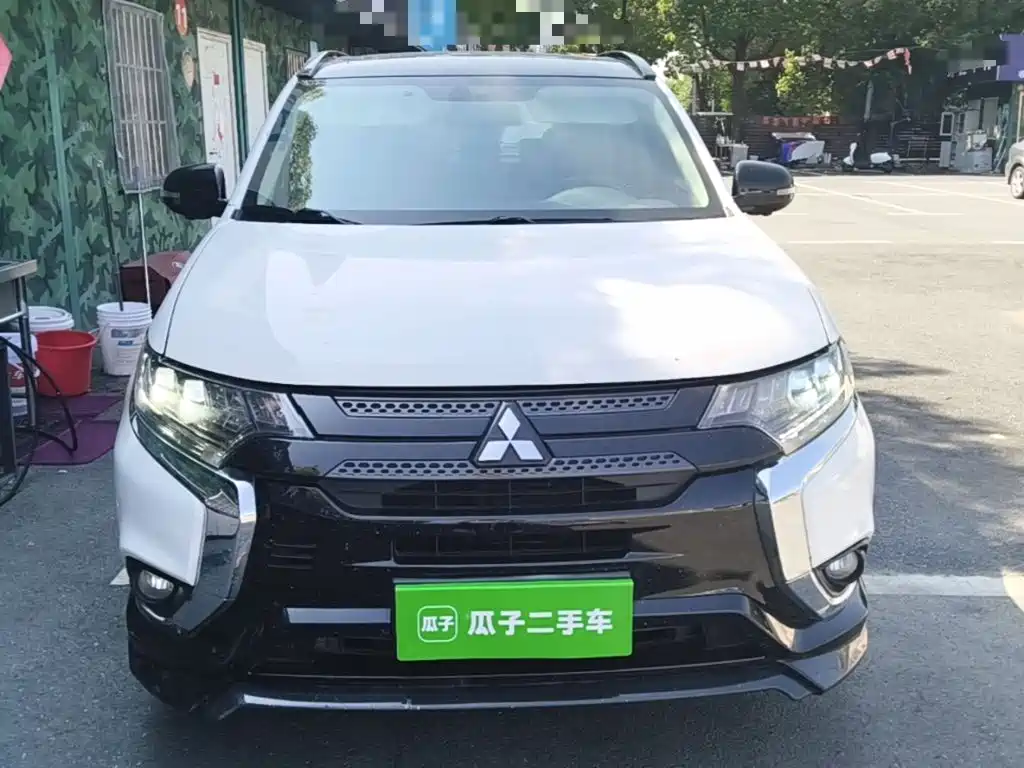 Mitsubishi Outlander — миниатюра 3