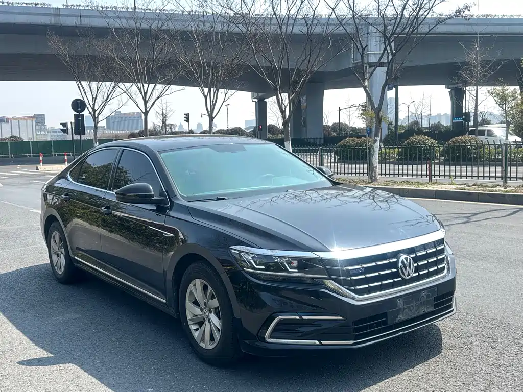 VOLKSWAGEN PASSAT NEW ENERGY