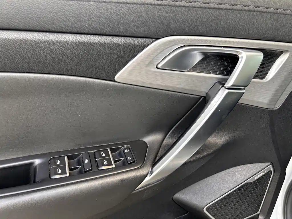 Geely Boyue — миниатюра 11