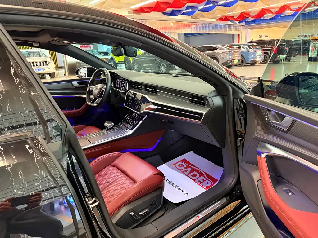 Audi A7L 2024 45 TFSI quattro