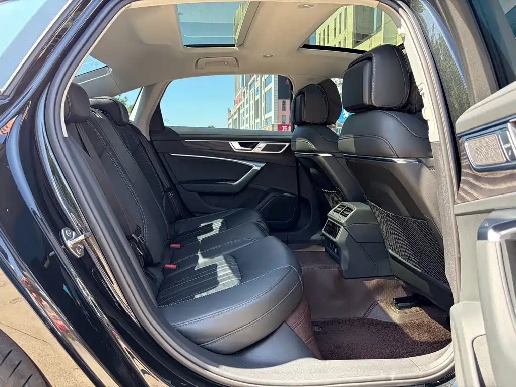 Audi A6L — миниатюра 9