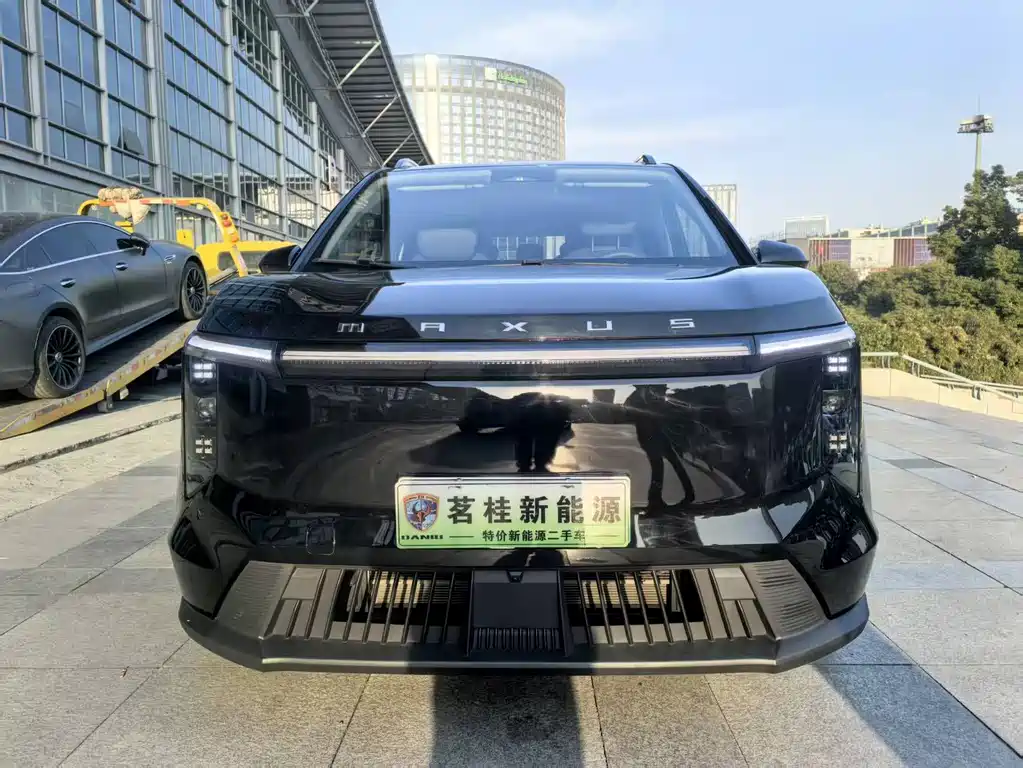 SAIC MAXUS EVERYONE 7