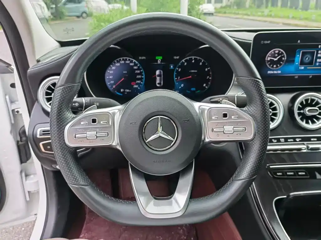 Mercedes-Benz C-Class — миниатюра 6