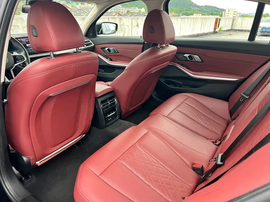 BMW 3 Series 3 2025 330Li M Sport