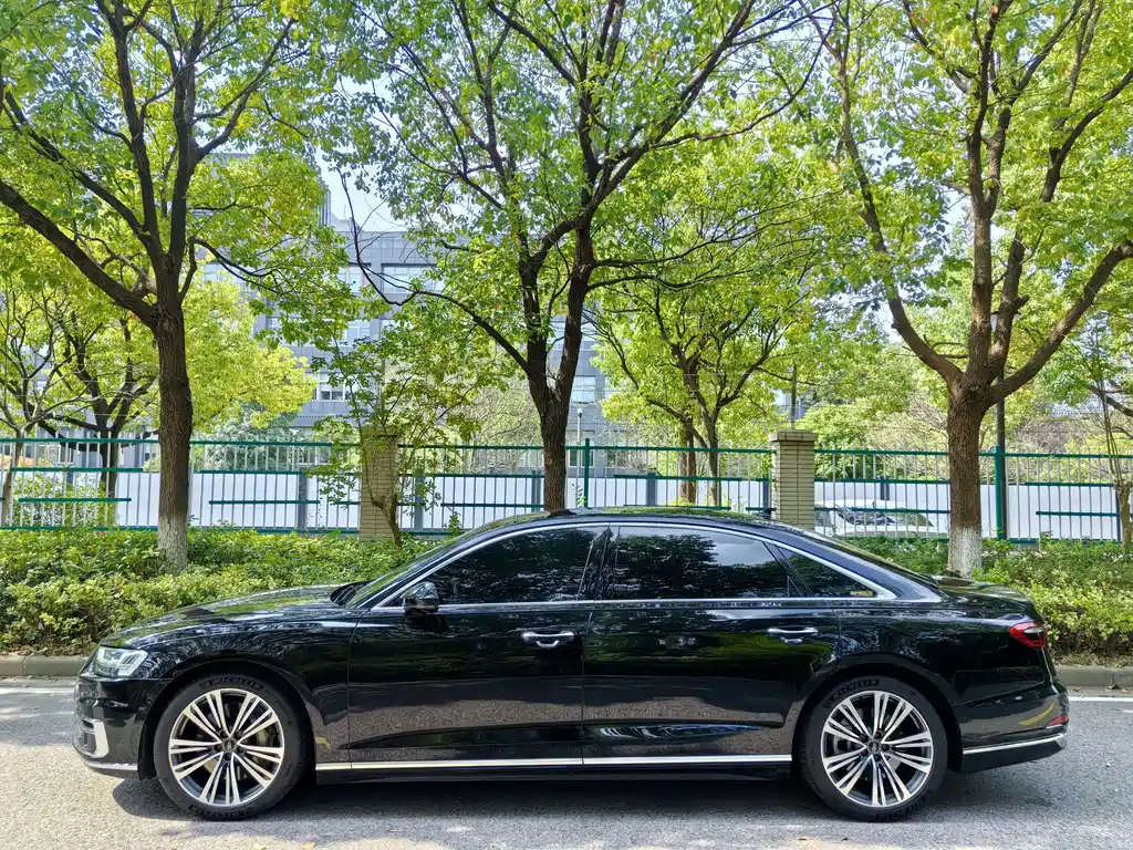 Audi A8 — миниатюра 14