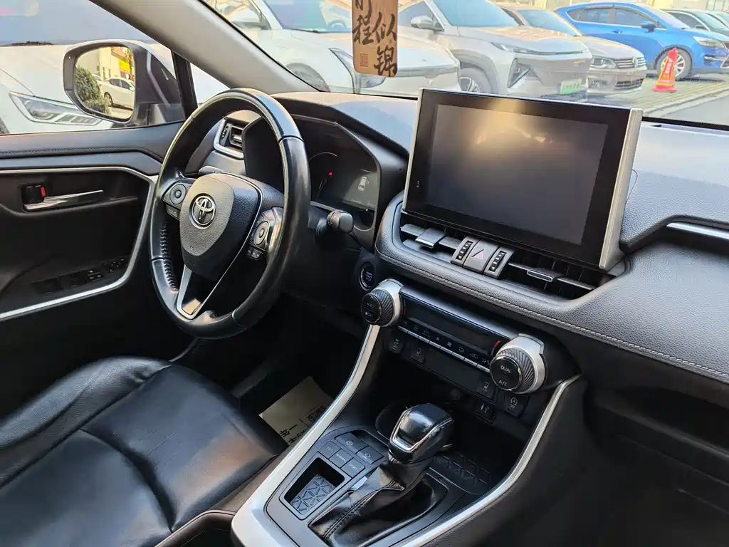 TOYOTA RAV4 RONGFANG