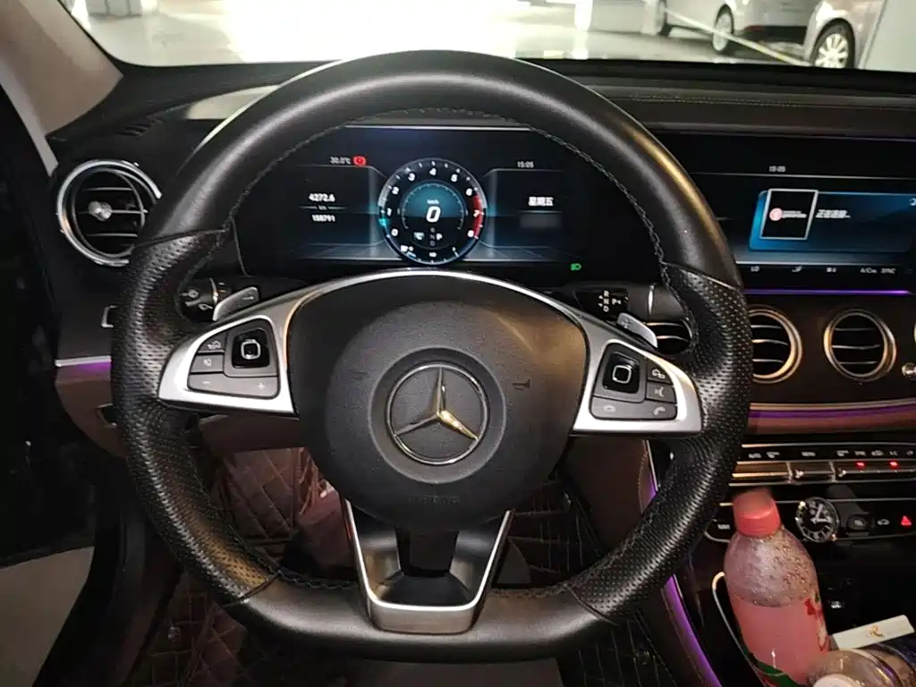 Mercedes-Benz E-Class — миниатюра 11