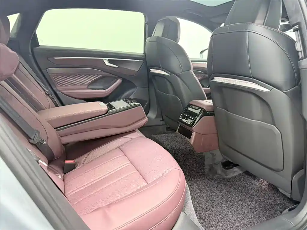 Audi A6L — миниатюра 7