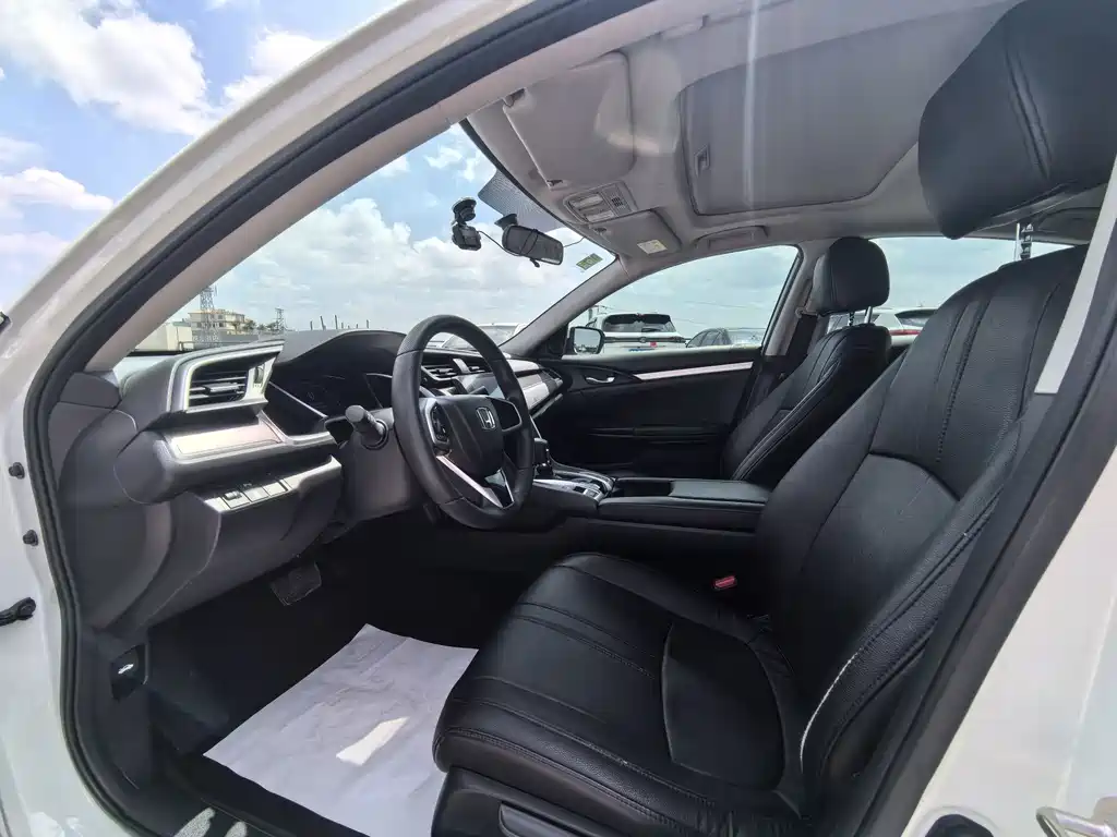Honda Civic — миниатюра 7