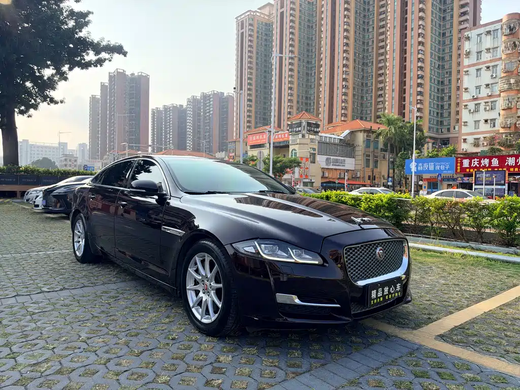Jaguar XJ — миниатюра 3
