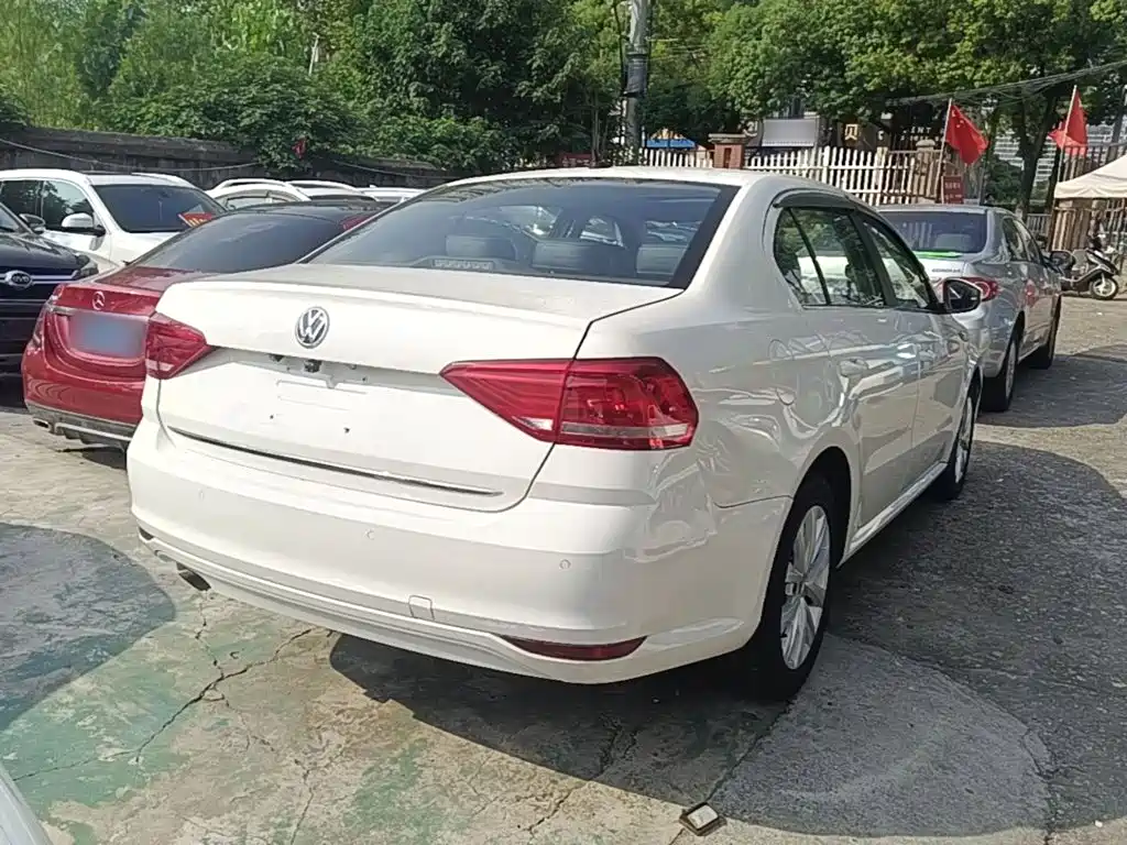 Volkswagen Lavida — миниатюра 7