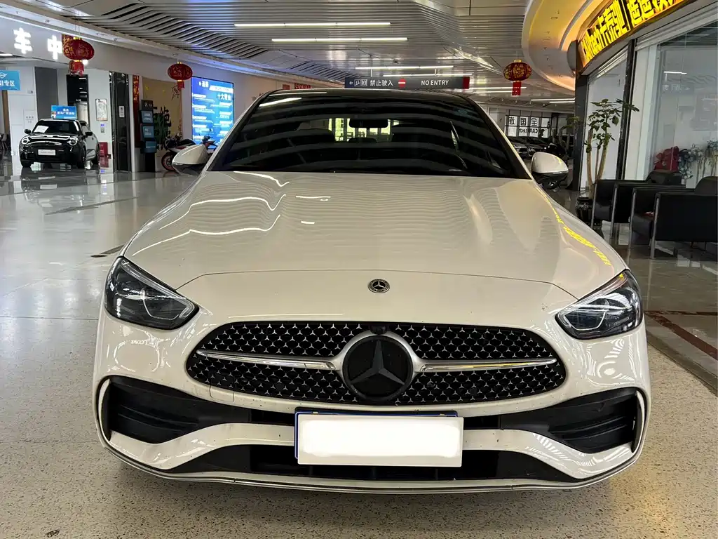 Mercedes-Benz C-Class — миниатюра 2
