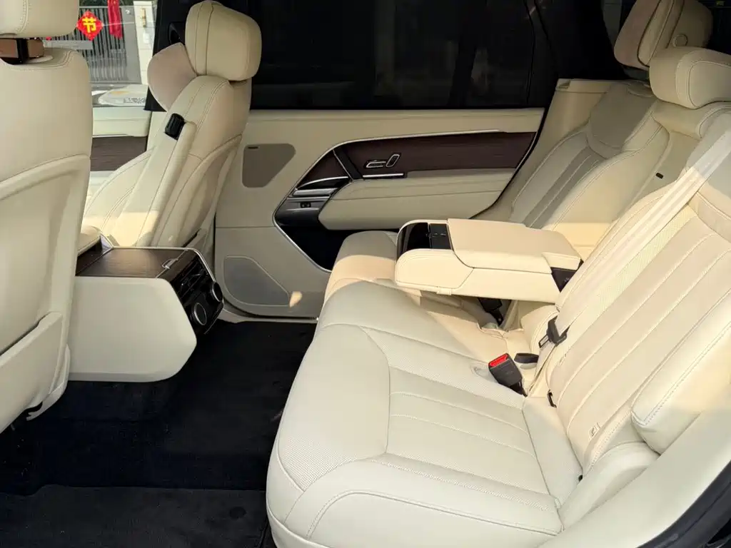 Land Rover Range Rover — миниатюра 8