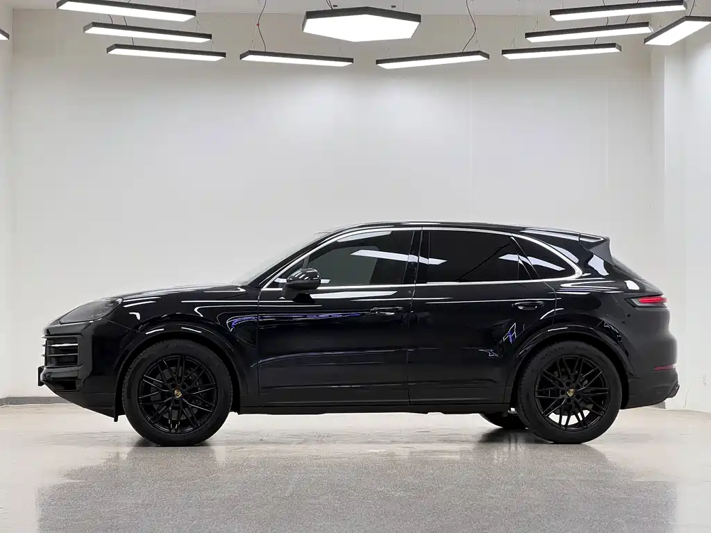 Porsche Cayenne — миниатюра 6
