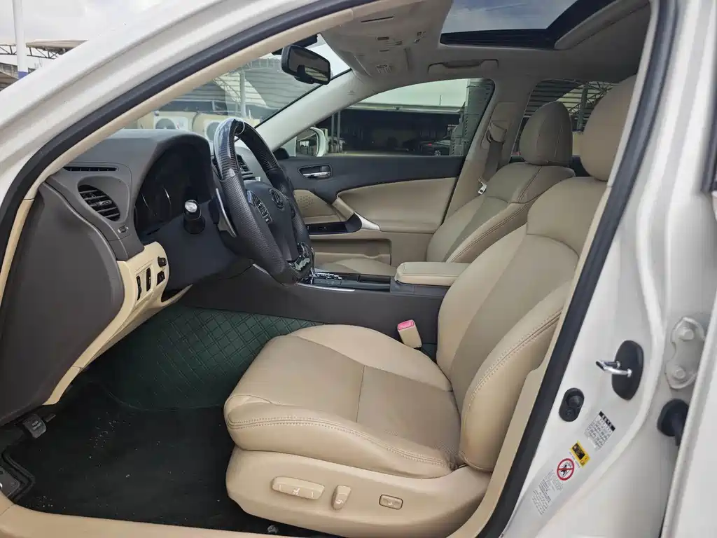 Lexus IS — миниатюра 9