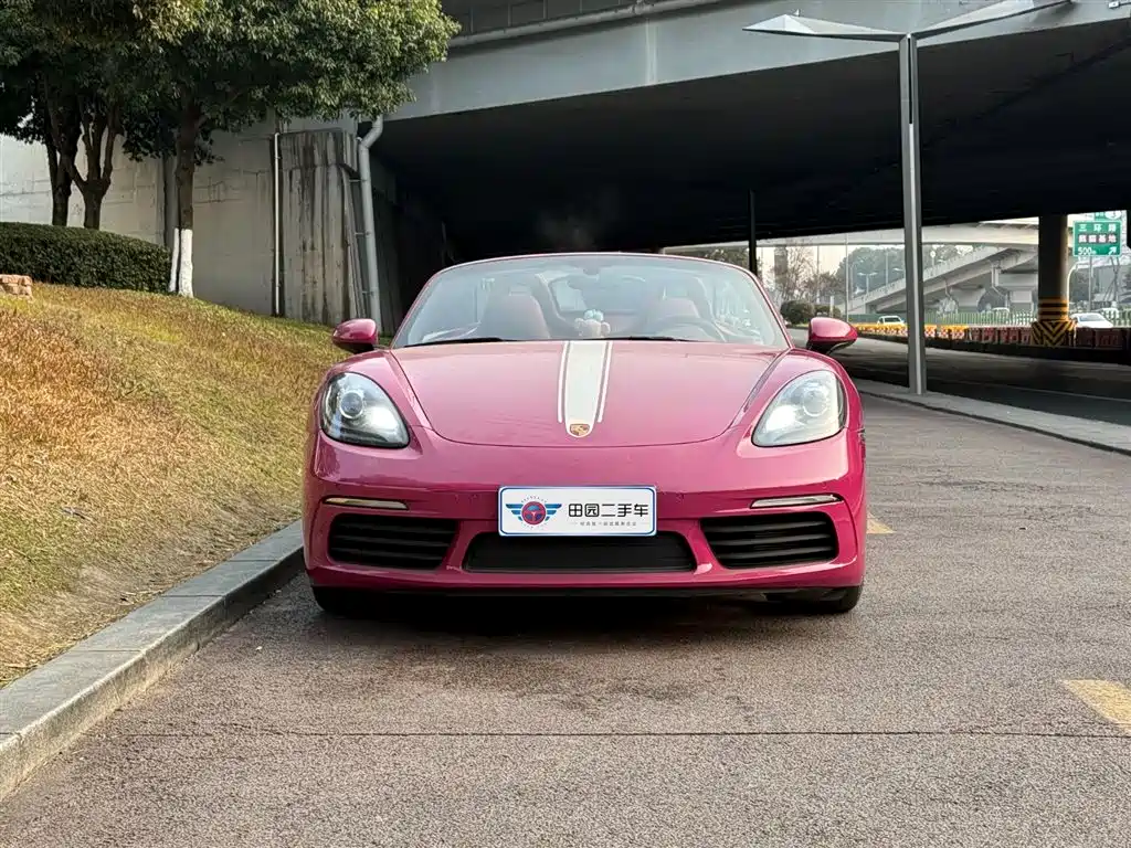 PORSCHE 718
