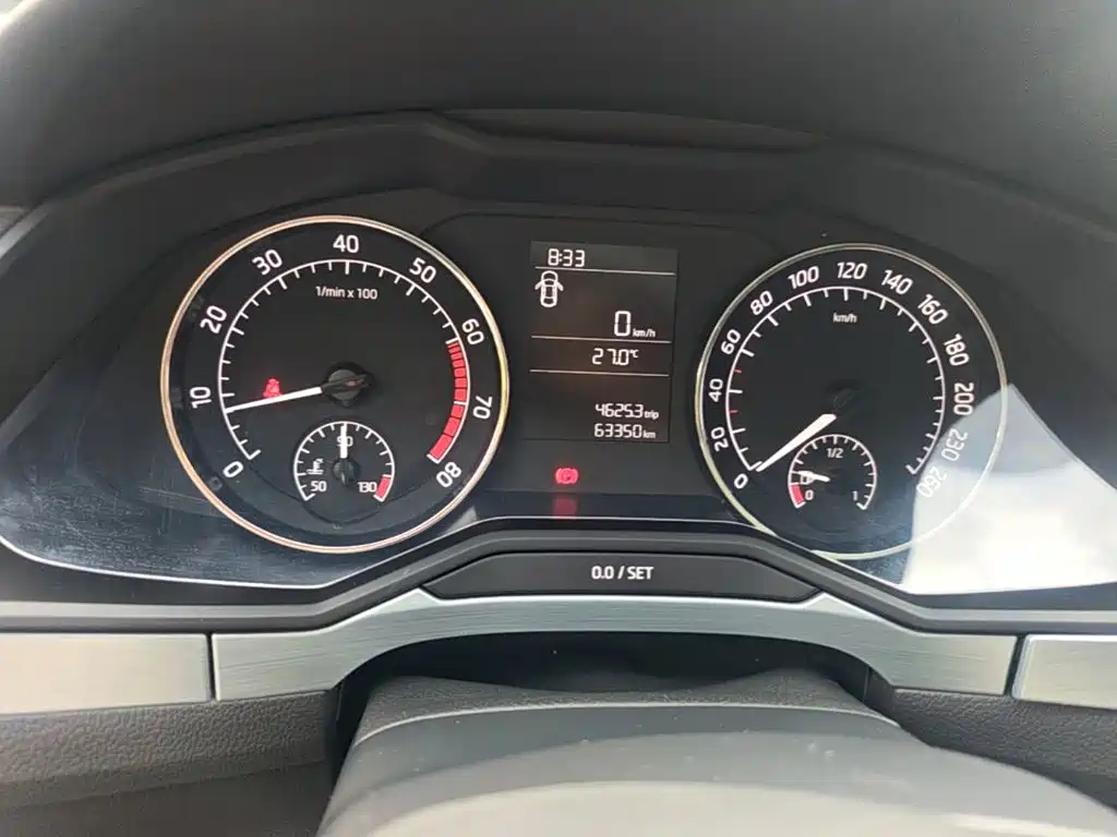 Skoda Superb — миниатюра 12