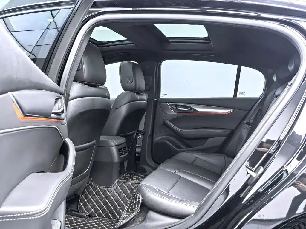 Cadillac CT5 — миниатюра 5