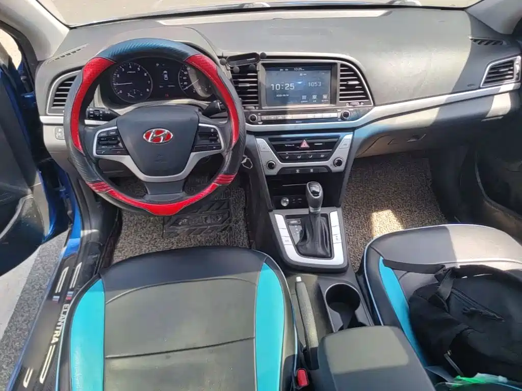 Hyundai Elantra — миниатюра 16
