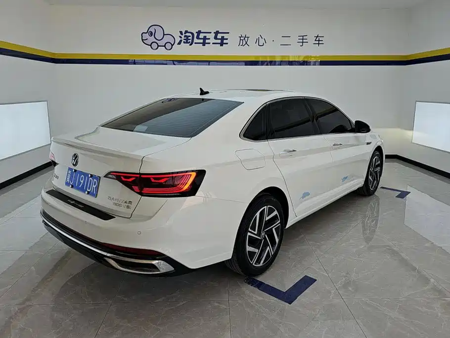 Volkswagen Sagitar — миниатюра 3