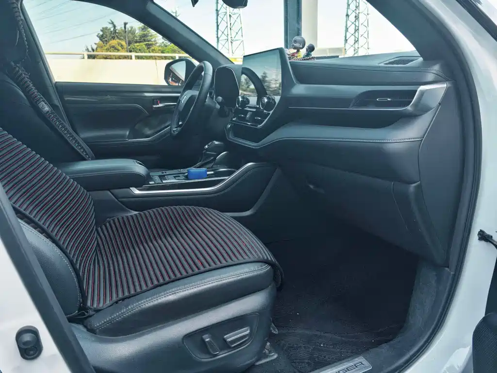 Toyota Crown Kluger — миниатюра 6