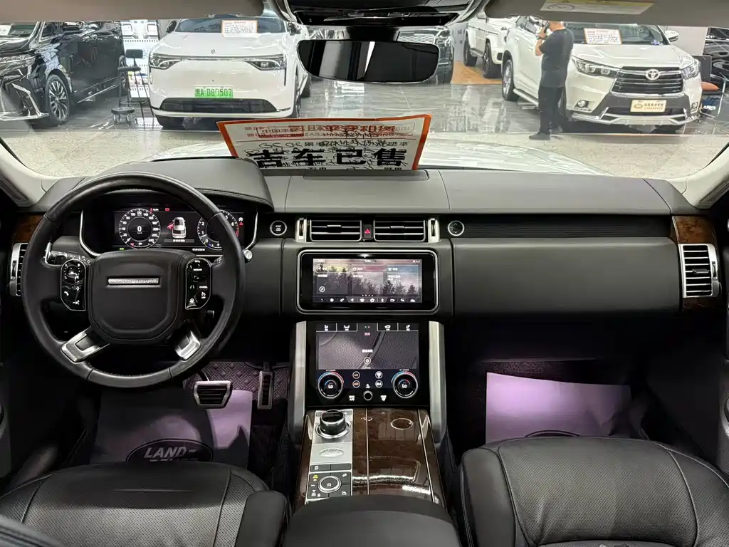 Land Rover Range Rover — миниатюра 5