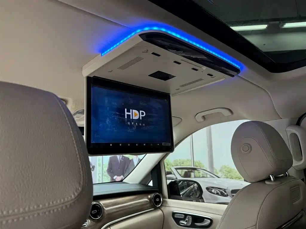 MERCEDES-BENZ V CLASS