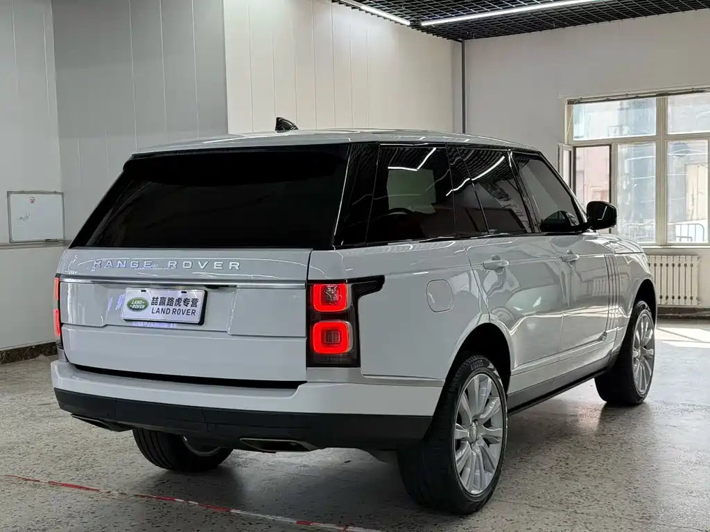 Land Rover Range Rover — миниатюра 9