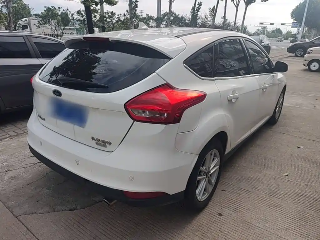 Ford Focus — миниатюра 7
