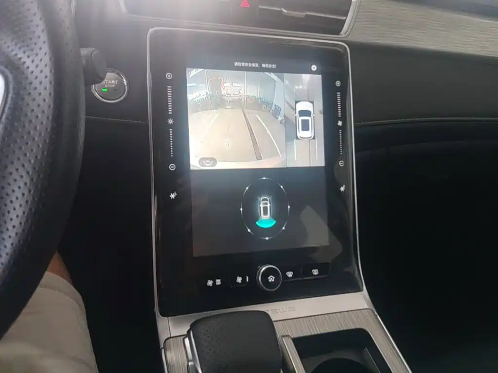 Roewe RX5 New Energy — миниатюра 13