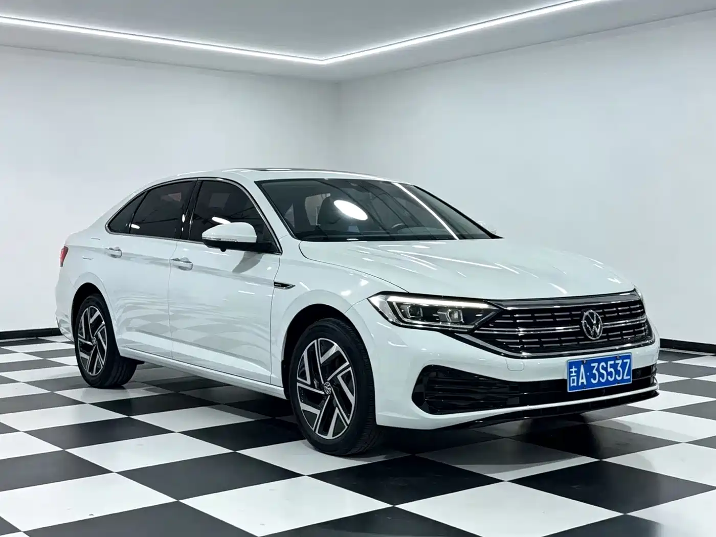 Volkswagen Sagitar