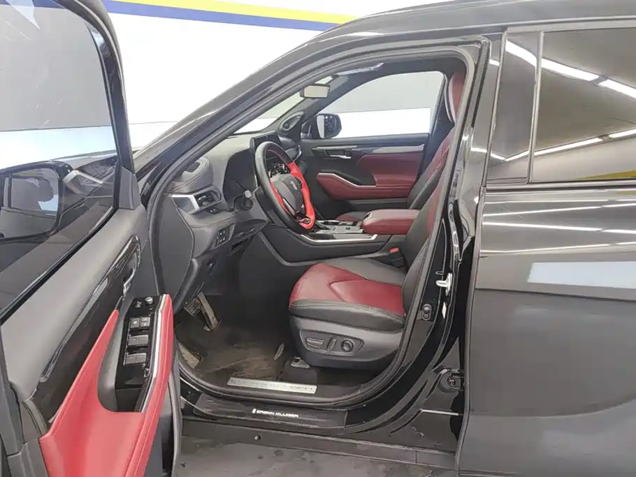 Toyota Crown Kluger — миниатюра 9