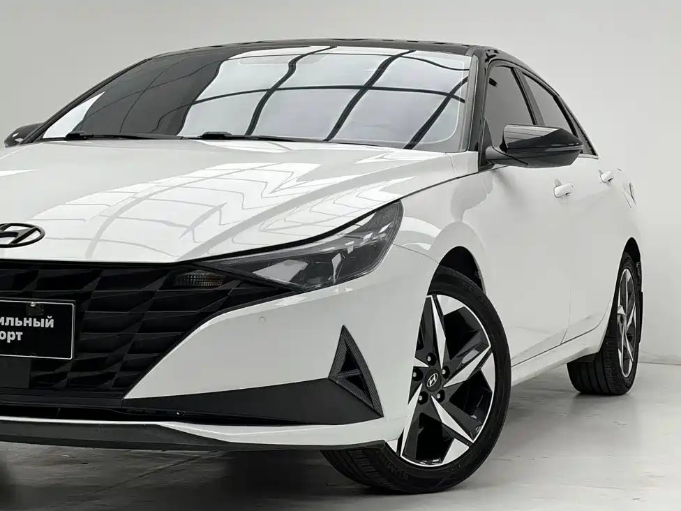 Hyundai Elantra — миниатюра 4
