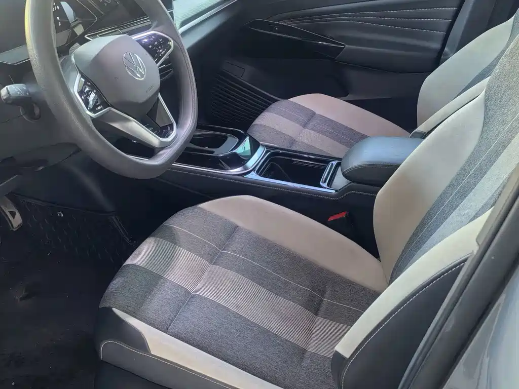 Volkswagen ID.4 Crozz — миниатюра 3