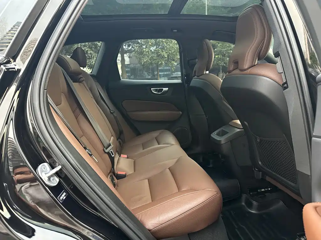 Volvo XC60 — миниатюра 8