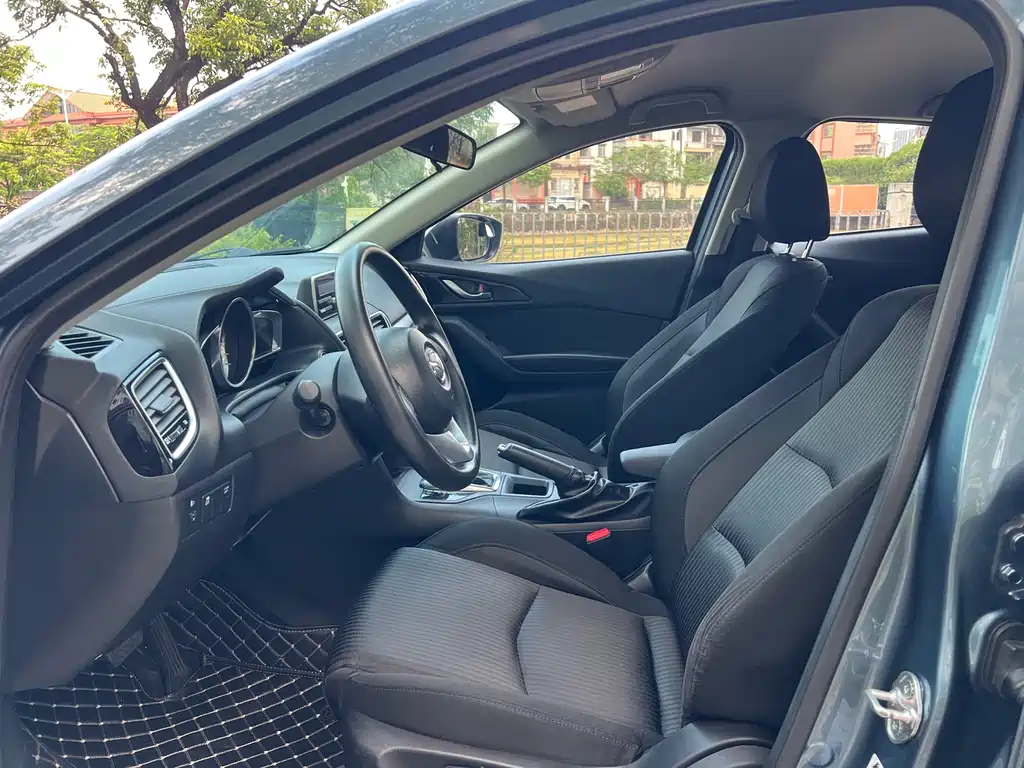 Mazda 3 Axela — миниатюра 4