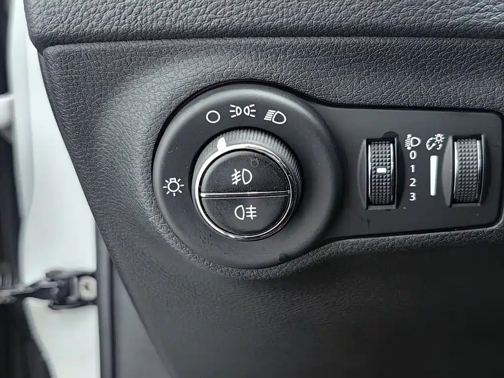 Jeep Compass — миниатюра 21