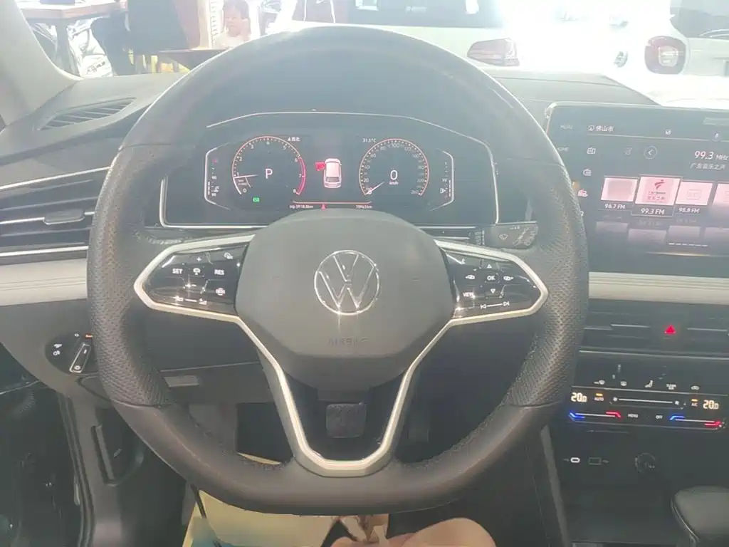 Volkswagen Tiguan L — миниатюра 11